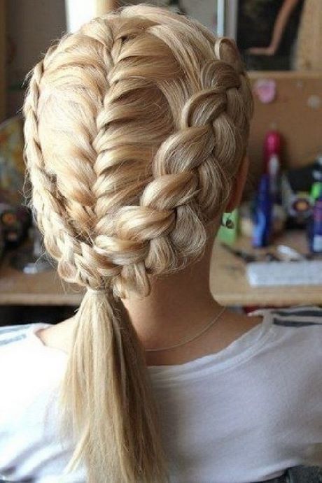 Френски опашка прически
